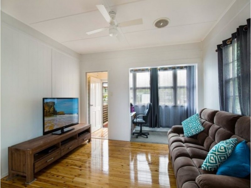 8 West Street, North Toowoomba QLD 4350