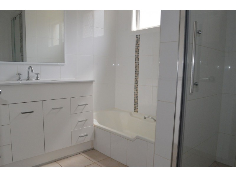 15 Nuss Street, Wilsonton QLD 4350