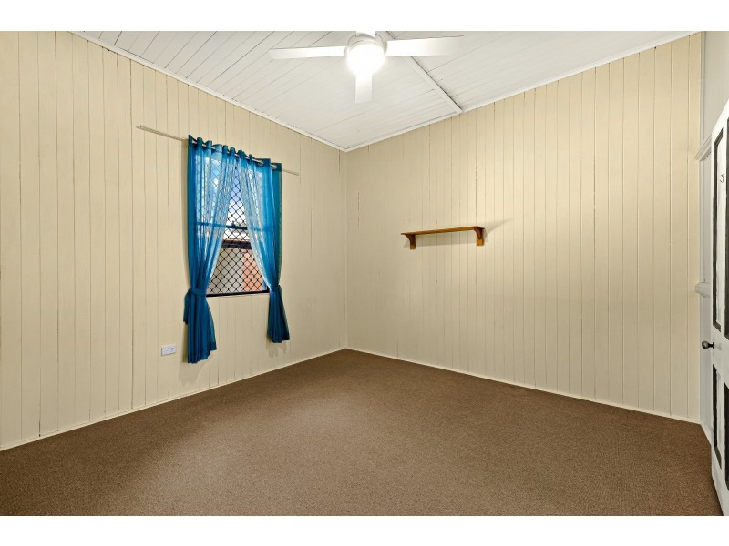 19 Esmond Street, Rockville QLD 4350