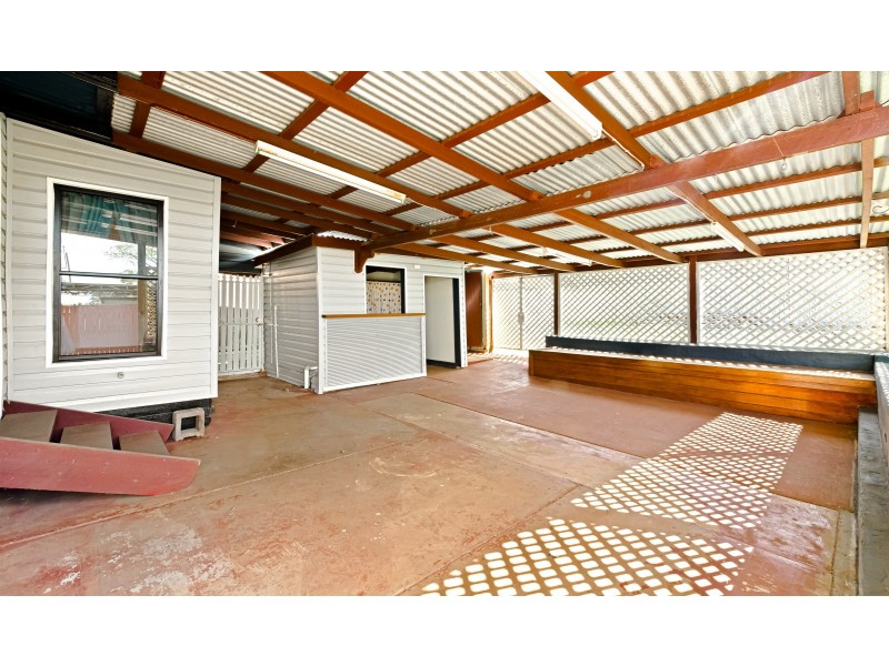 19 Esmond Street, Rockville QLD 4350