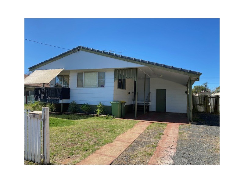 10 King Street, Oakey QLD 4401