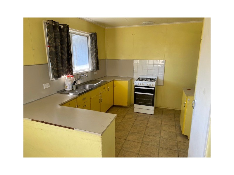 10 King Street, Oakey QLD 4401