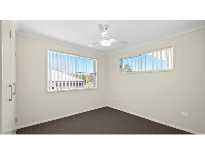 2/34 Mooney Street, Harlaxton QLD 4350