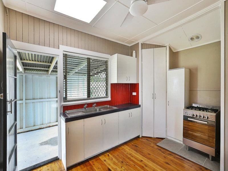 15 Weetwood Street, Newtown QLD 4350