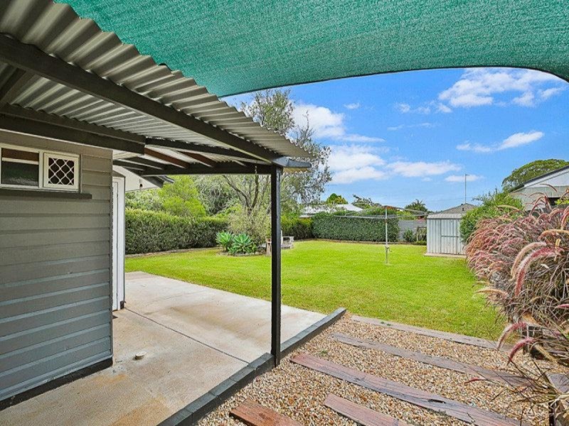 15 Weetwood Street, Newtown QLD 4350