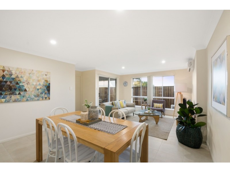 4/8 Brim Street, Newtown QLD 4350
