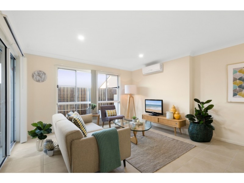4/8 Brim Street, Newtown QLD 4350