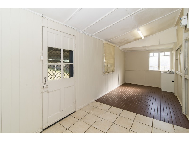 13 Stradbroke Street, Rockville QLD 4350