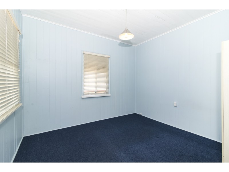 13 Stradbroke Street, Rockville QLD 4350