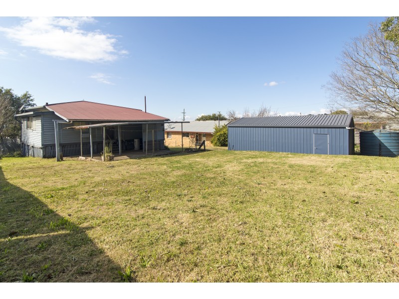 13 Stradbroke Street, Rockville QLD 4350