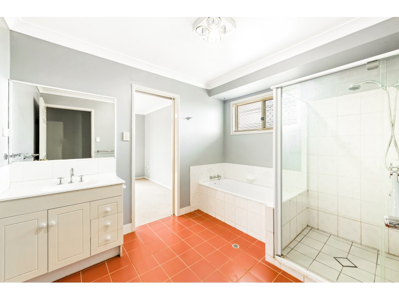 87 Hursley Road, Glenvale QLD 4350