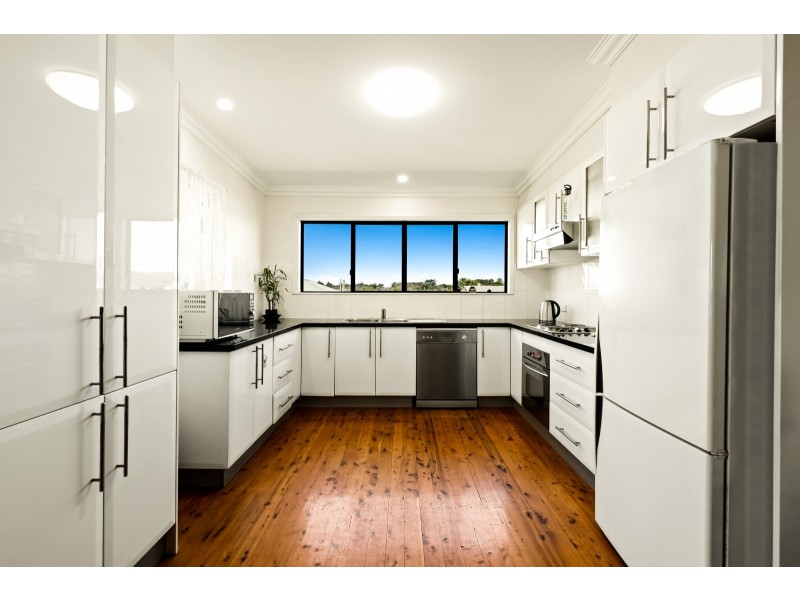 164 Alderley Street, Centenary Heights QLD 4350