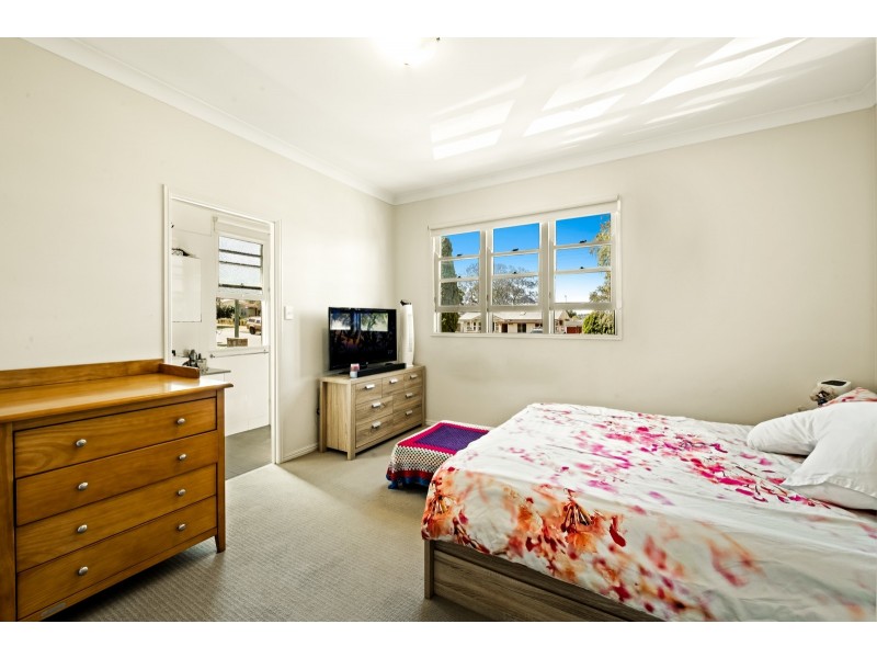 164 Alderley Street, Centenary Heights QLD 4350