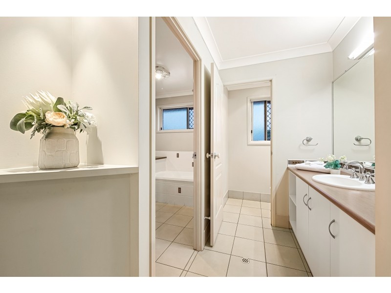 1 Angus Street, Highfields QLD 4352