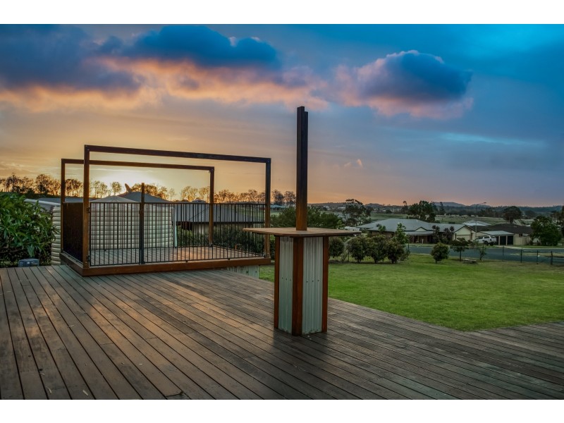 1 Angus Street, Highfields QLD 4352