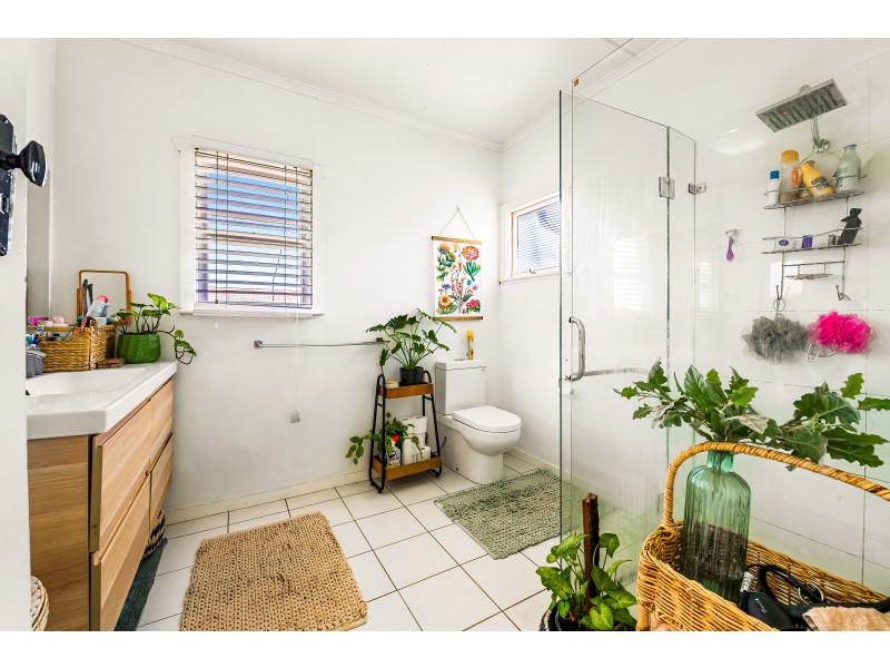 44 Gordon Avenue, Newtown QLD 4350