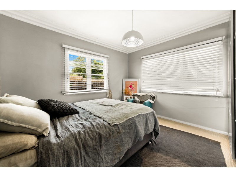 44 Gordon Avenue, Newtown QLD 4350