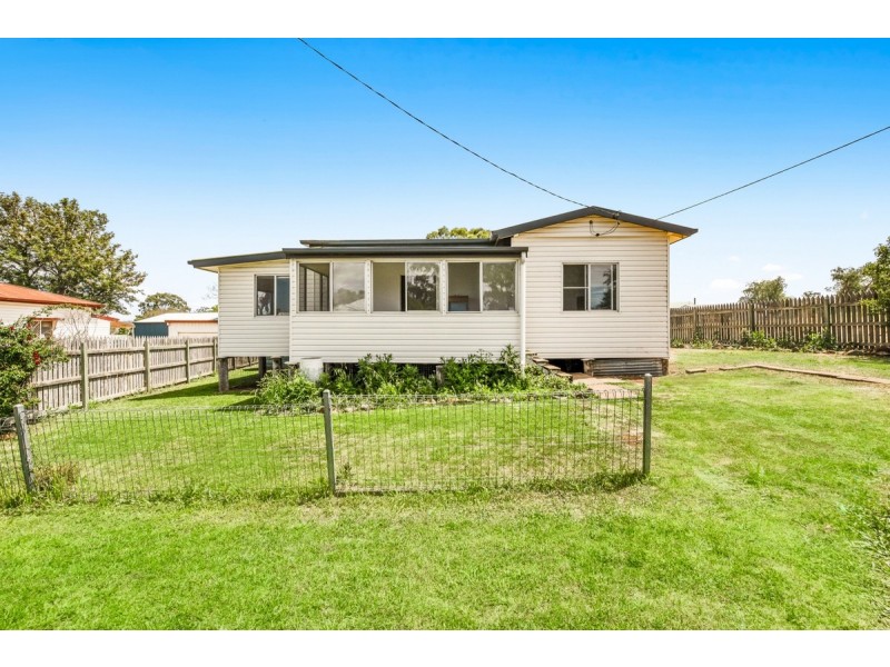 7 Short Street, Southbrook QLD 4363