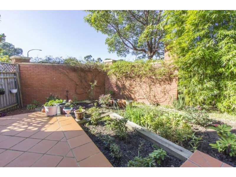 2/28 Mortimer Lewis Drive, Huntleys Cove NSW 2111