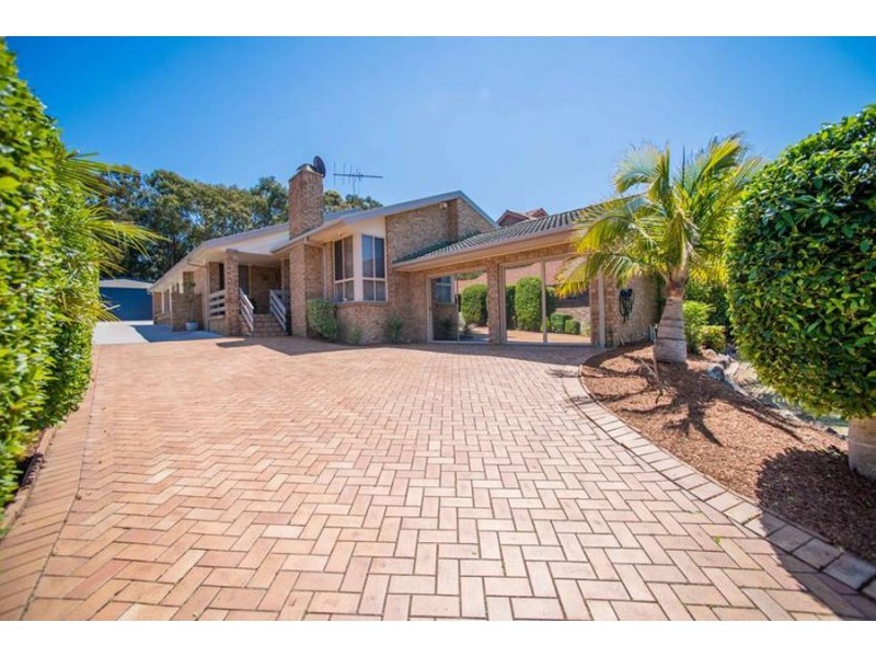 60 Sylvan Ridge Drive, Illawong NSW 2234