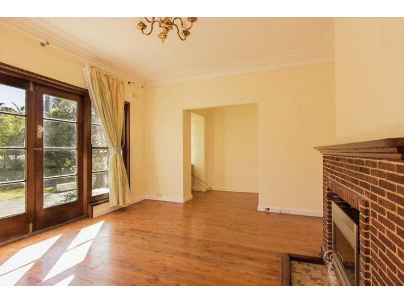 19 Richmond Street, Denistone East NSW 2112