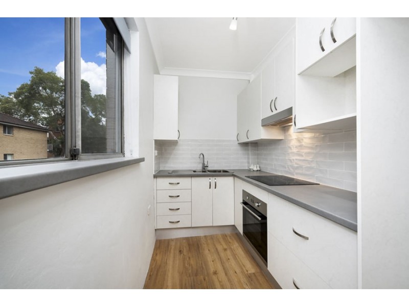 2/15 Devlin Street, Ryde NSW 2112