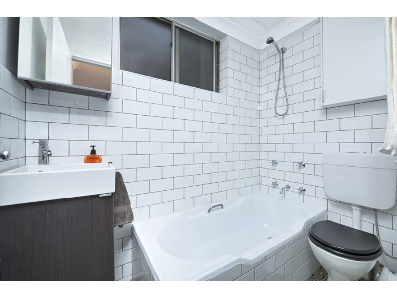 2/15 Devlin Street, Ryde NSW 2112