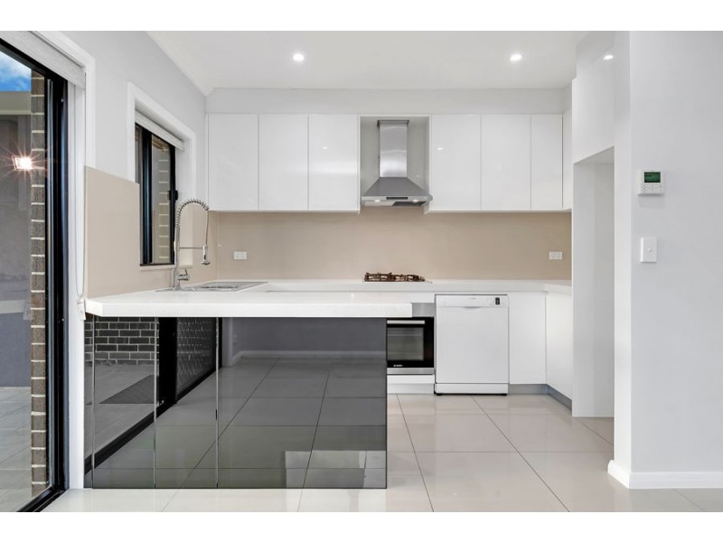 16a Clermont Ave, Ryde NSW 2112