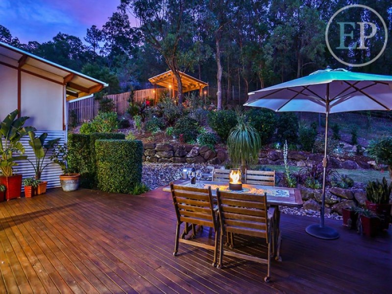 16 Clipperton Chase, Pacific Pines QLD 4211