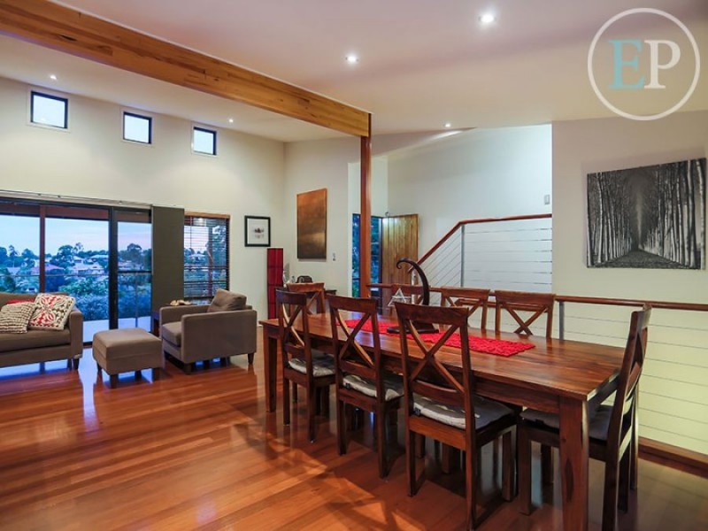 16 Clipperton Chase, Pacific Pines QLD 4211