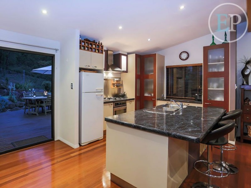 16 Clipperton Chase, Pacific Pines QLD 4211