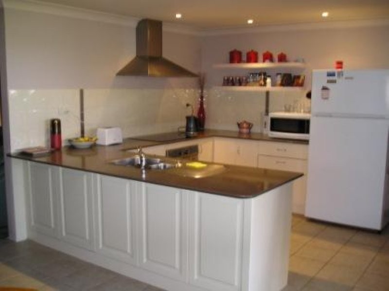 - Hawkers Rd, Waaia VIC 3637