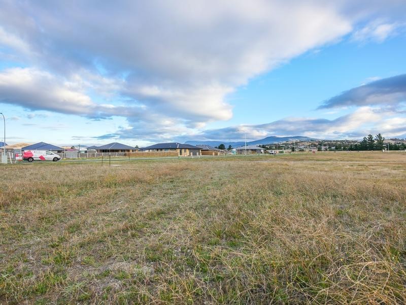 52 Menin Drive, Brighton TAS 7030