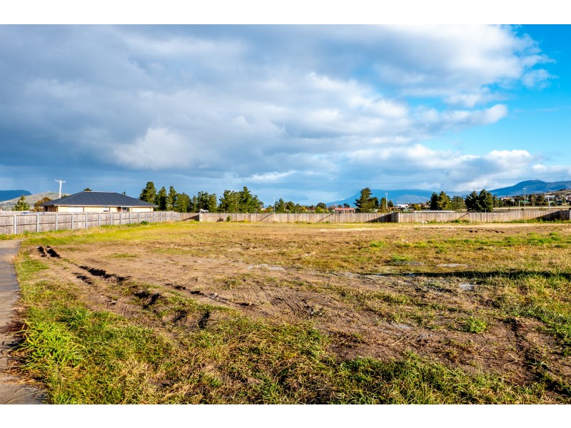 71 Menin Drive, Brighton TAS 7030