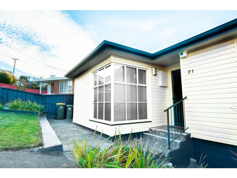 21 Pekurn Crescent, Berriedale TAS 7011