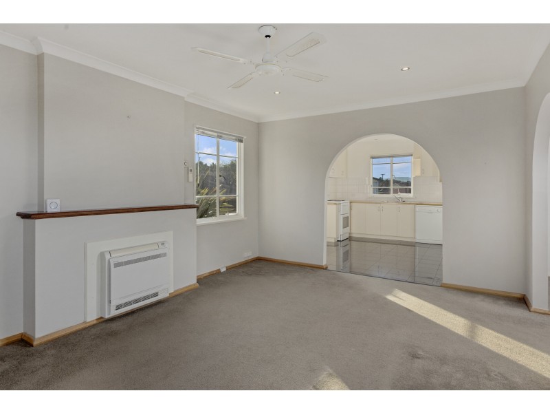 21 Pekurn Crescent, Berriedale TAS 7011