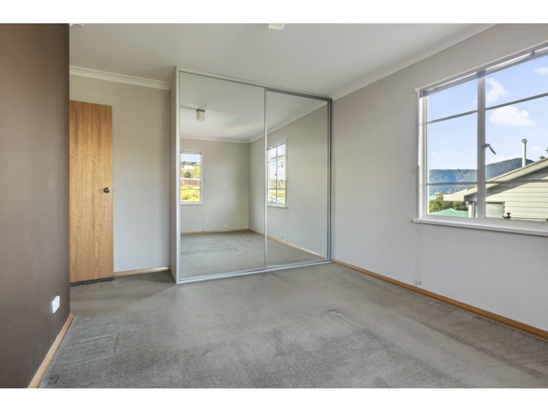 21 Pekurn Crescent, Berriedale TAS 7011
