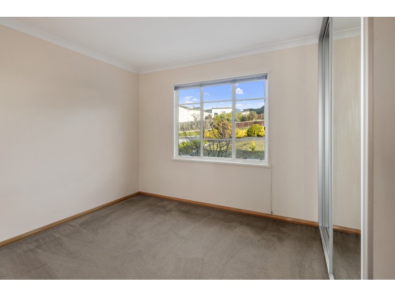 21 Pekurn Crescent, Berriedale TAS 7011