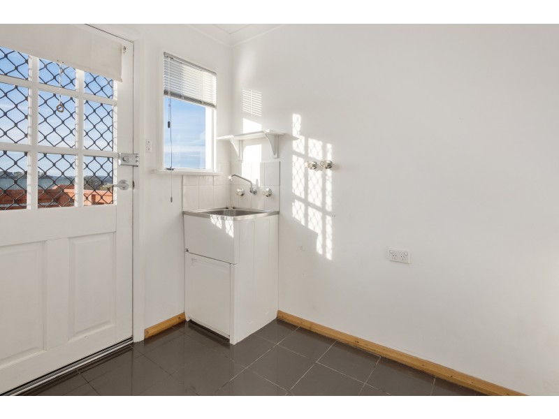 21 Pekurn Crescent, Berriedale TAS 7011