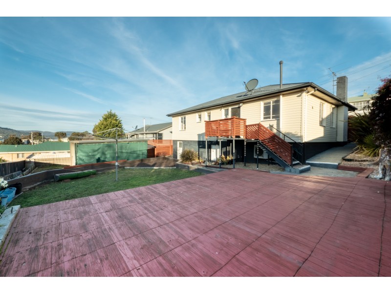 21 Pekurn Crescent, Berriedale TAS 7011