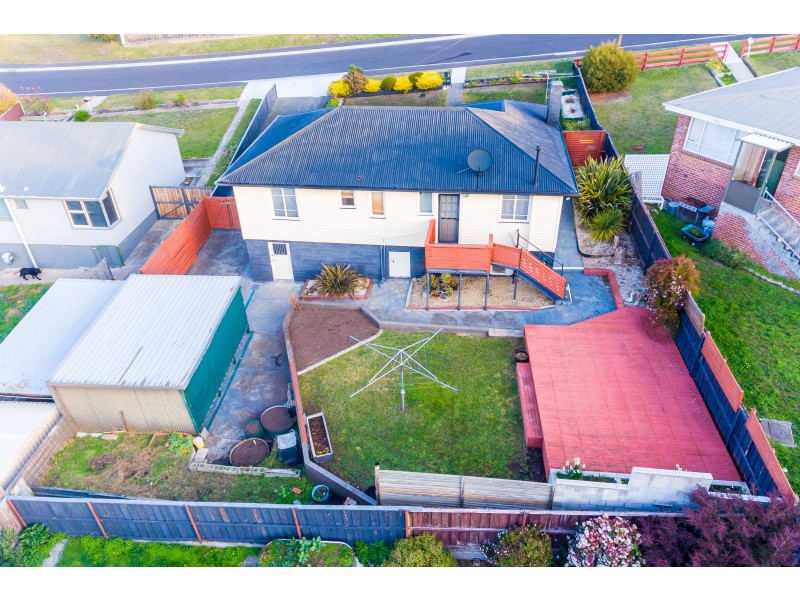 21 Pekurn Crescent, Berriedale TAS 7011