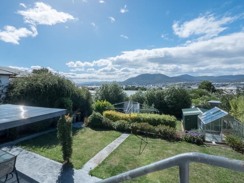 6 Milton Crescent, Moonah TAS 7009