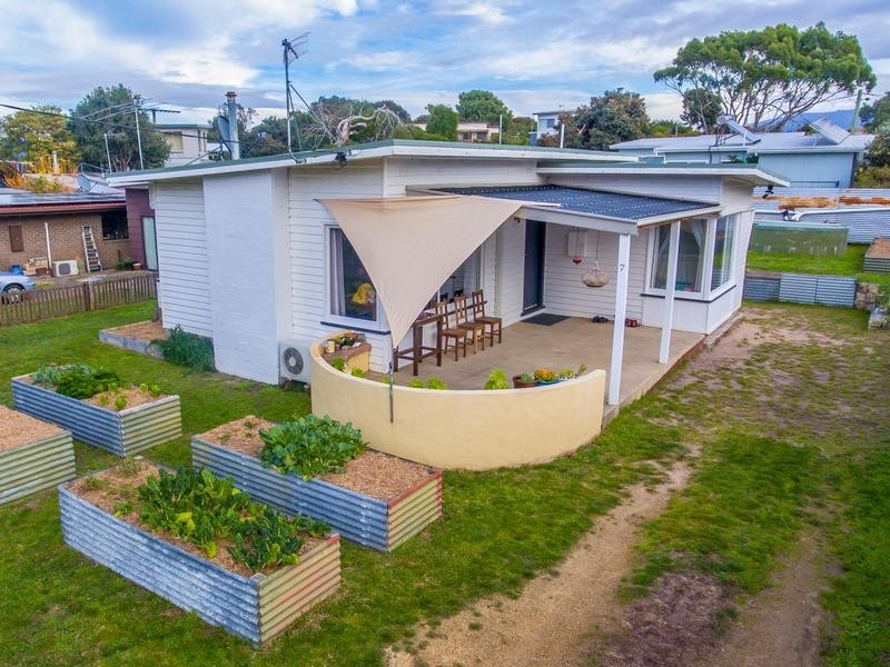 7 Algona Street, South Arm TAS 7022