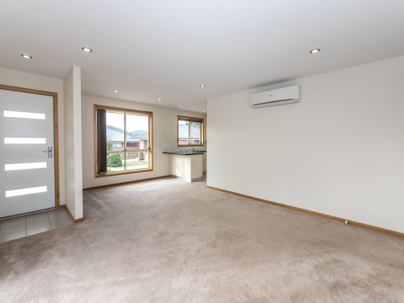 4/9 Henry Place, Brighton TAS 7030