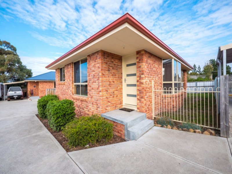 4/9 Henry Place, Brighton TAS 7030