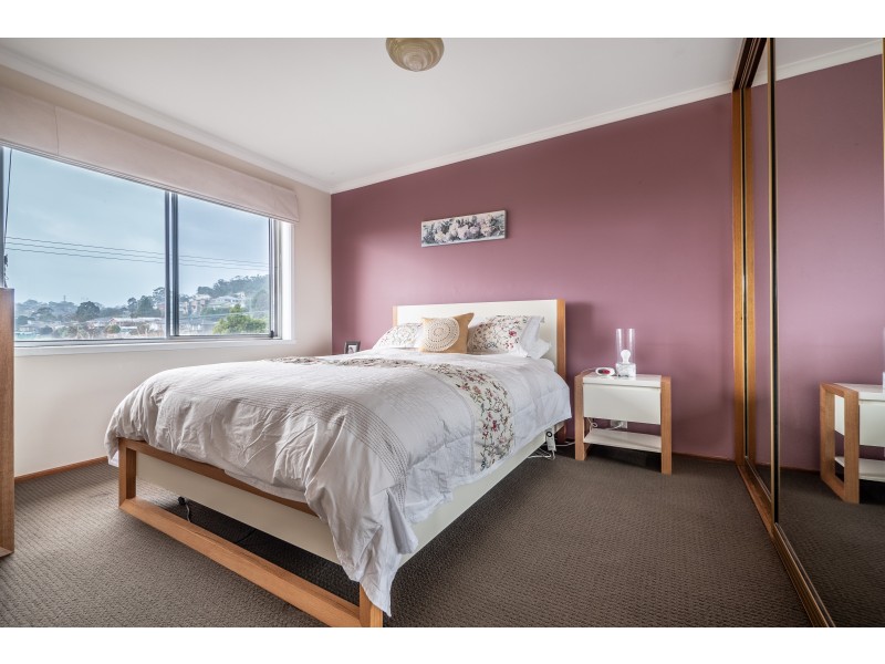32 Hudson Crescent, Glenorchy TAS 7010