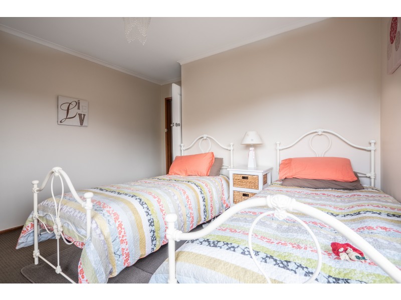 32 Hudson Crescent, Glenorchy TAS 7010
