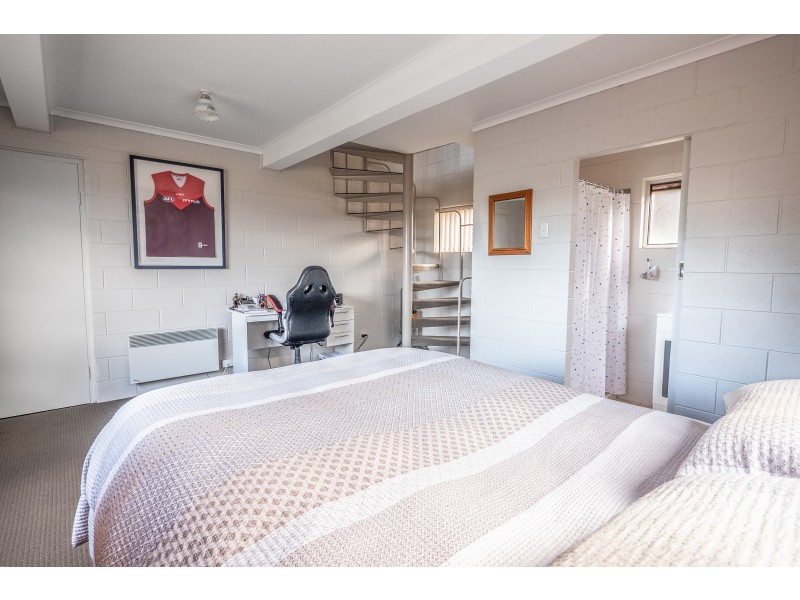 32 Hudson Crescent, Glenorchy TAS 7010
