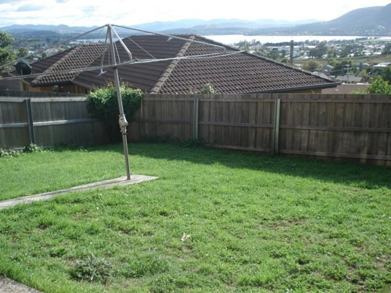 1/73 Ashbourne Grove, West Moonah TAS 7009