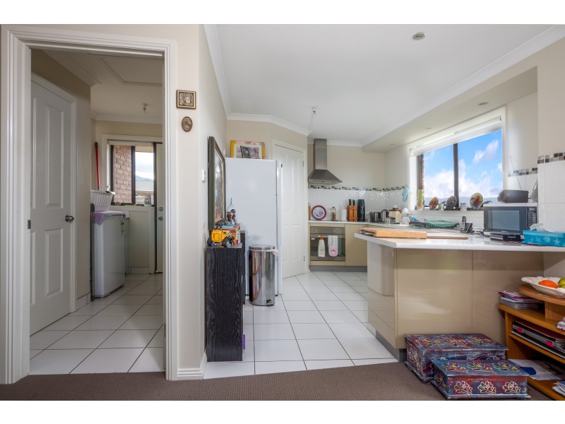 2/18A Burrows Avenue, Brighton TAS 7030
